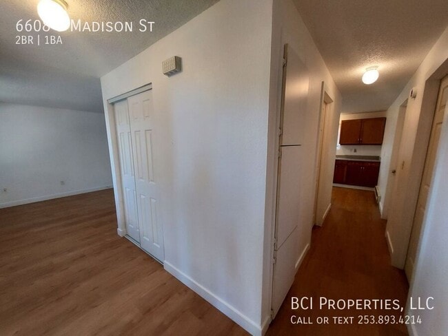 Foto del edificio - 6608 S Madison St