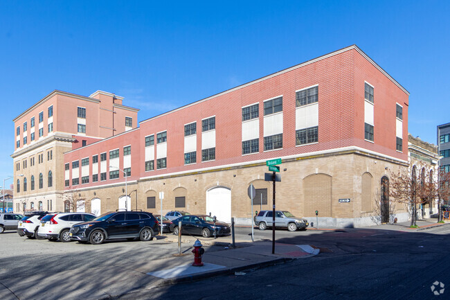 Building Photo - Imperial Court