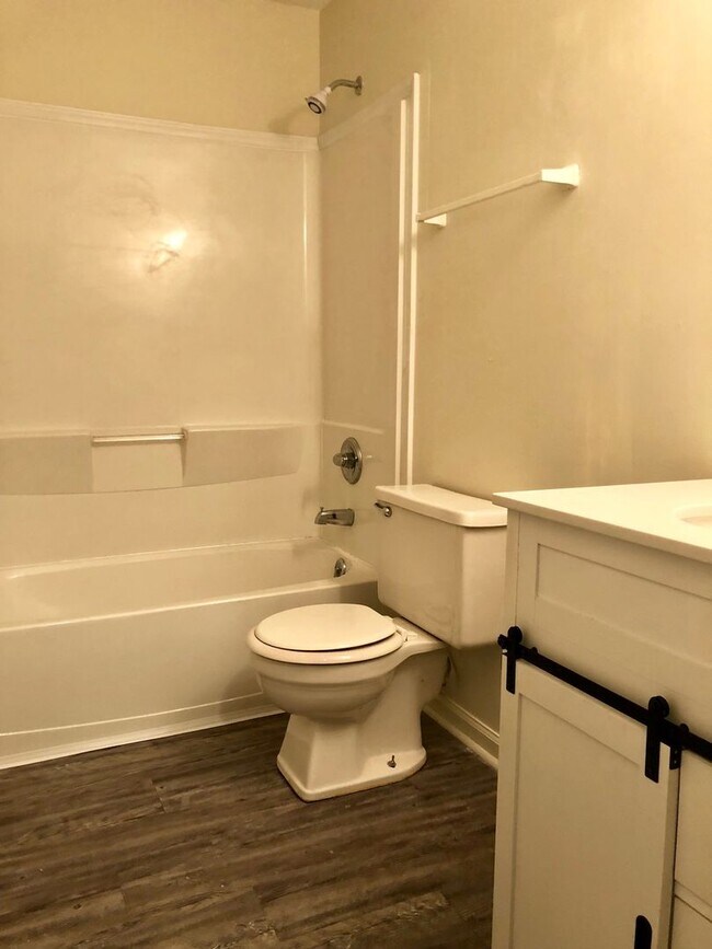 Foto del edificio - 230 14th St NW