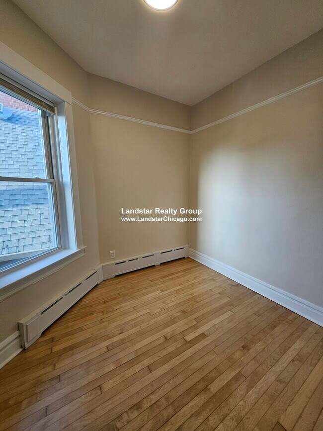 Foto del edificio - 4828 N Damen Ave