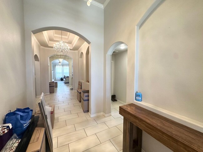 Foto del edificio - 4 Bedroom 2 Bathroom Property Ready to Rent!