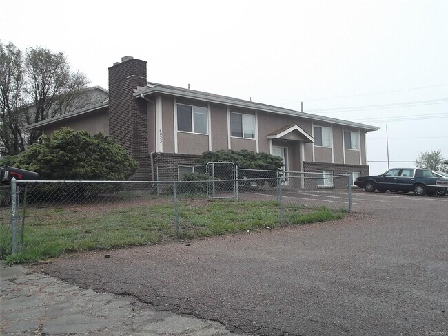 Building Photo - 4025 Ruskin Way