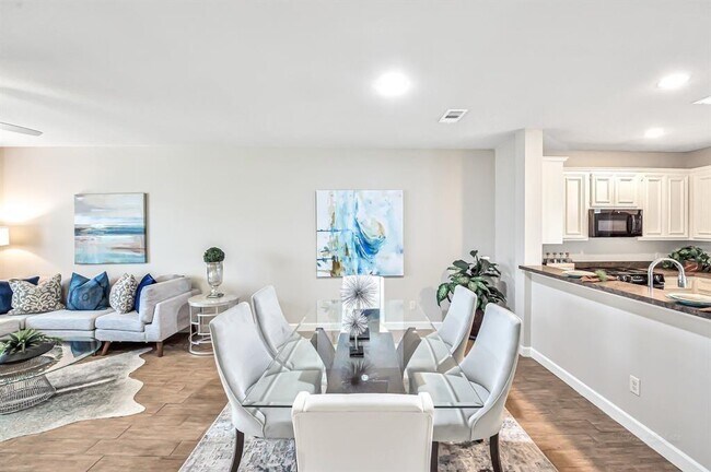 Foto del edificio - 8019 Ellinger Ln