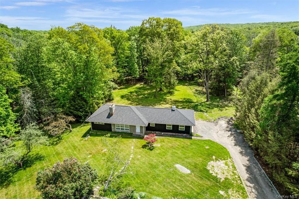 Primary Photo - 429 Yankee Lake Rd