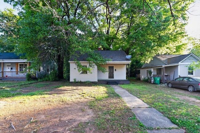 Building Photo - Charming 3BD/1BA Ranch in Charlotte!