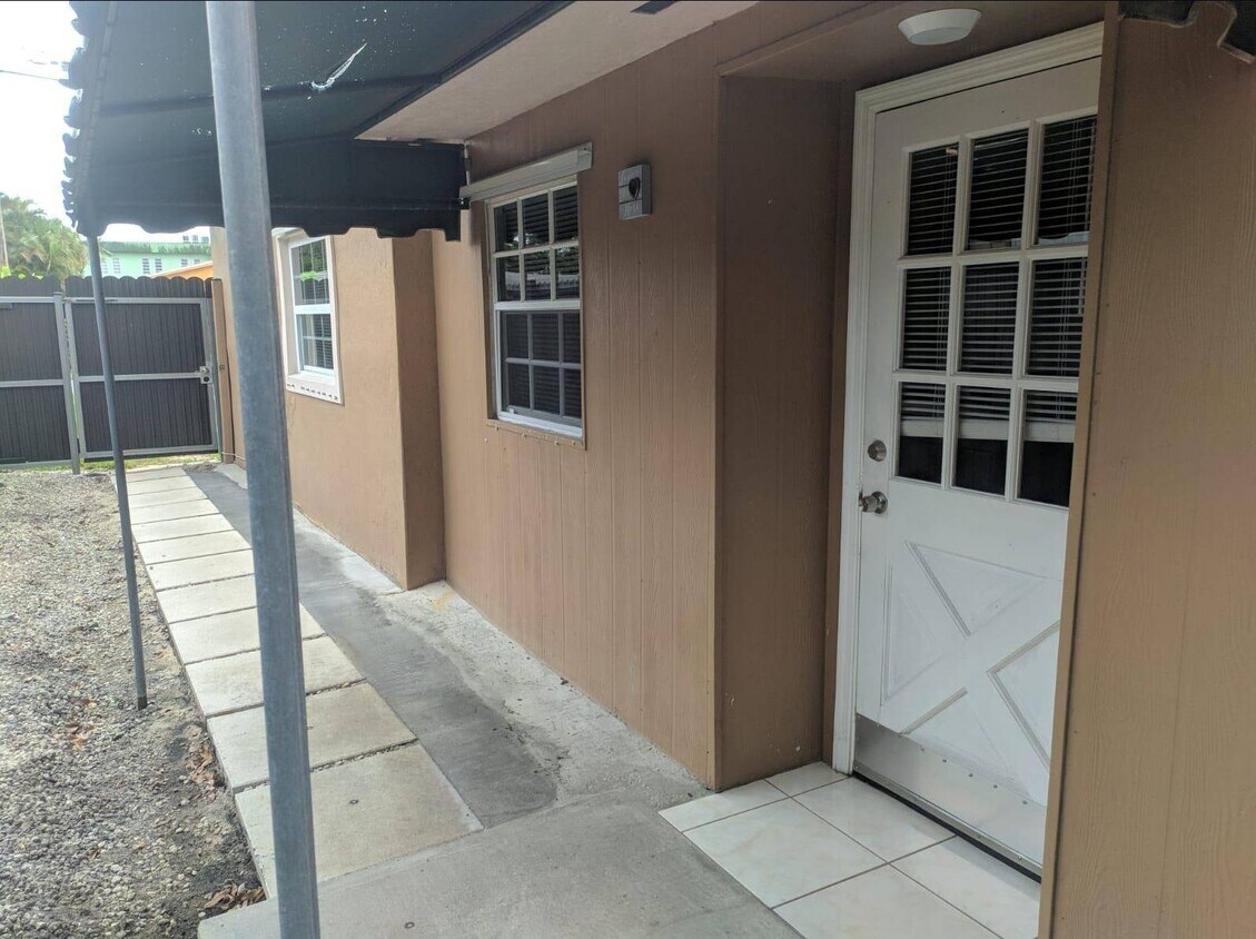 1899 W 63rd St, Hialeah, FL 33012 House Rental in Hialeah, FL