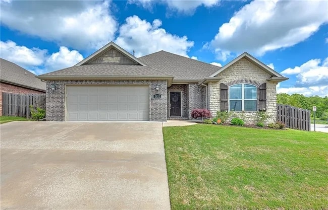 Building Photo - 2852 W Featherock Way