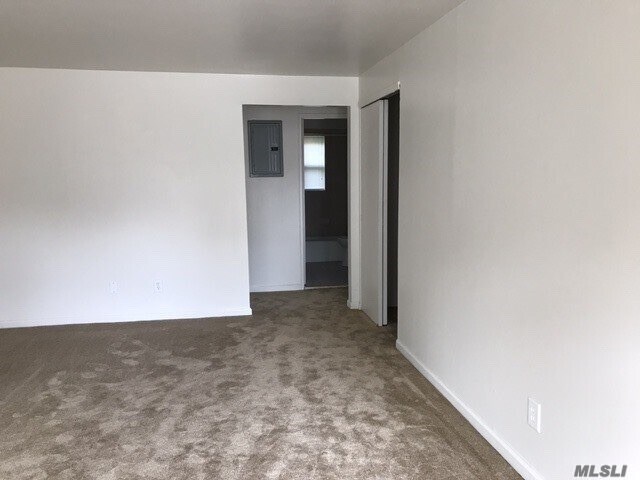 Foto del edificio - 3547 Great Neck Rd