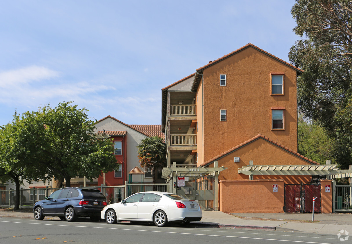 Primary Photo - CHURCH LANE APARTMENTS