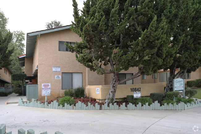 Building Photo - Barranca Vista Townhomes