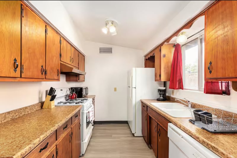 Foto principal - 1225 N Belvedere Ave