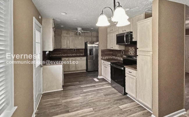 Foto del edificio - 4756 Hand Ln