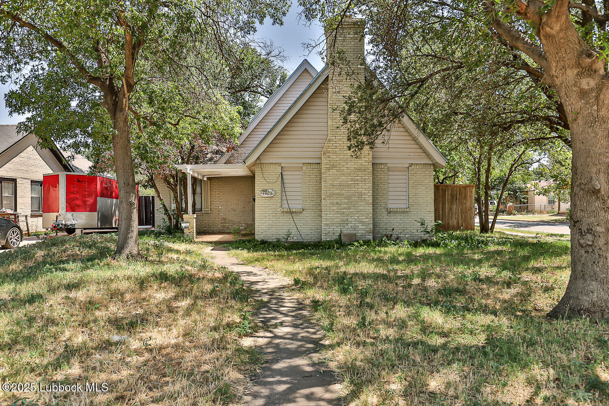 Primary Photo - 1923 23rd St