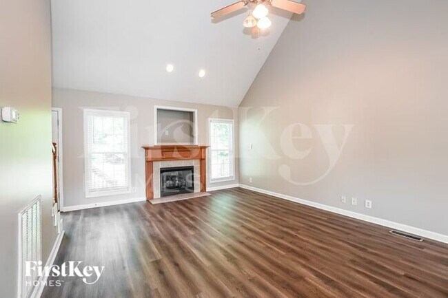 Foto del edificio - 3271 Twelve Oaks Blvd