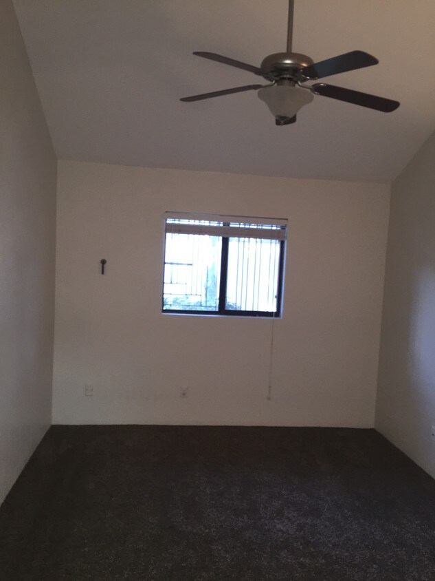 Foto del edificio - 630 W Redondo Dr