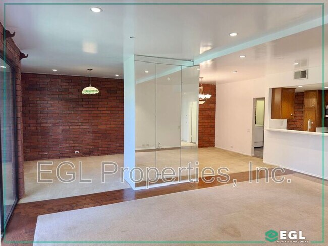 Foto del edificio - 15515 Sunset Blvd
