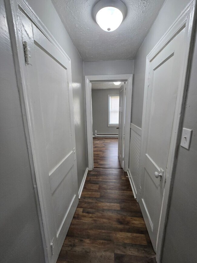 Foto del edificio - One Bedroom Duplex Near 10th and Concord Street!