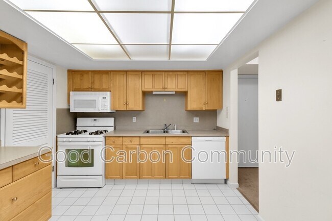 Foto del edificio - 2697 Baseline Rd