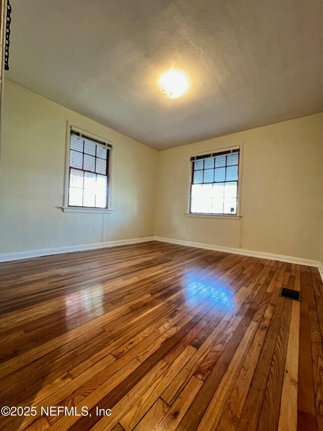 Foto del edificio - 1615 Copeland St