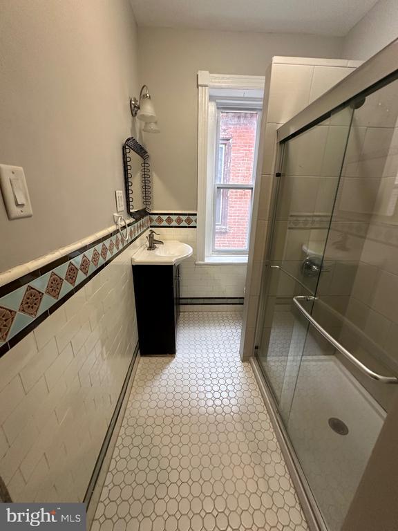 Building Photo - 4710 Warrington Ave