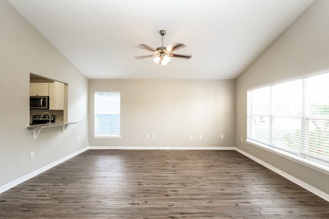 Building Photo - 3352 Kelsey Ln