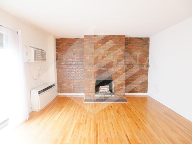 Interior Photo - Beta House