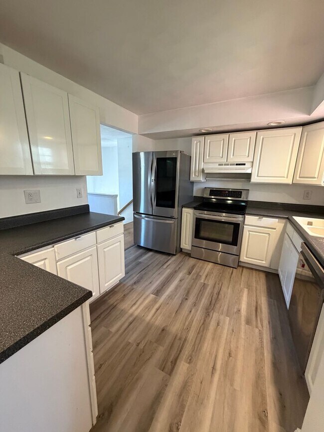 Foto del edificio - 4 bed | 2 bath Home for Rent