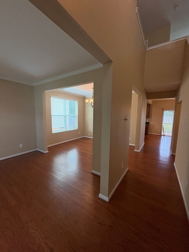 Building Photo - Gorgeous Sanford Home with Fenced Yard