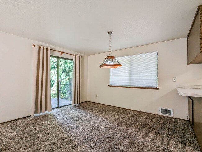 Foto del edificio - Charming 3 bed, 1.5 bath country rambler i...