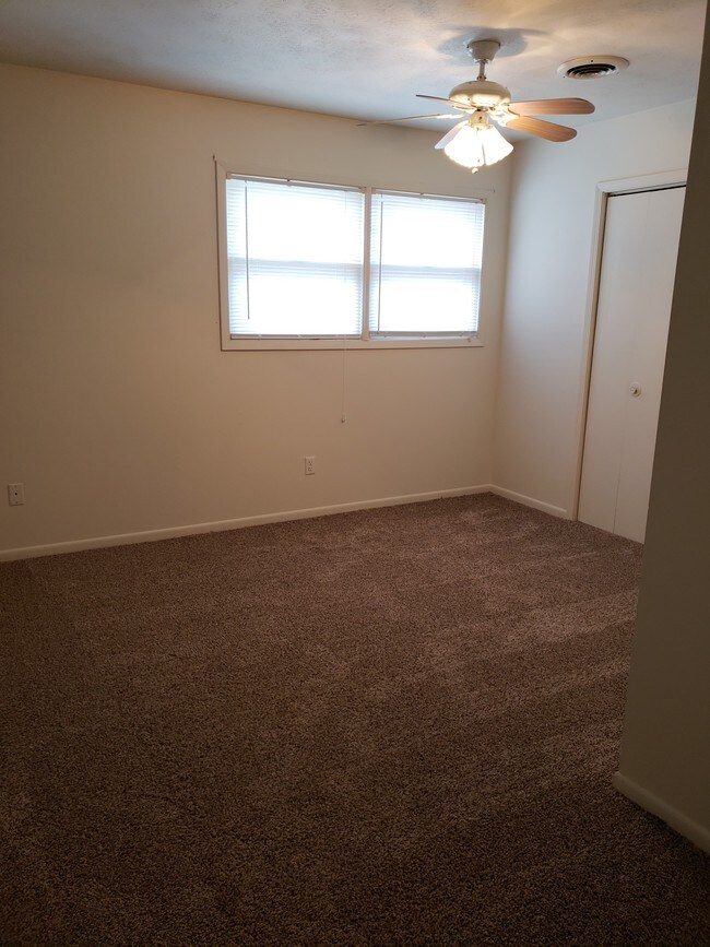 211 Colony Dr, Paducah, KY 42001 Apartments Paducah, KY