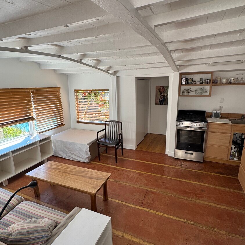 Foto principal - 3633 Mountain View Ave