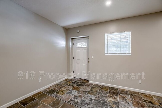 Building Photo - 8718-8720 E Winner Rd