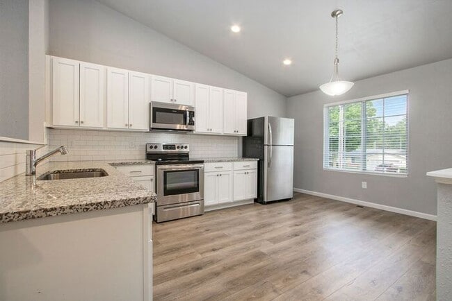 Building Photo - 1730 Harper Grove Ln