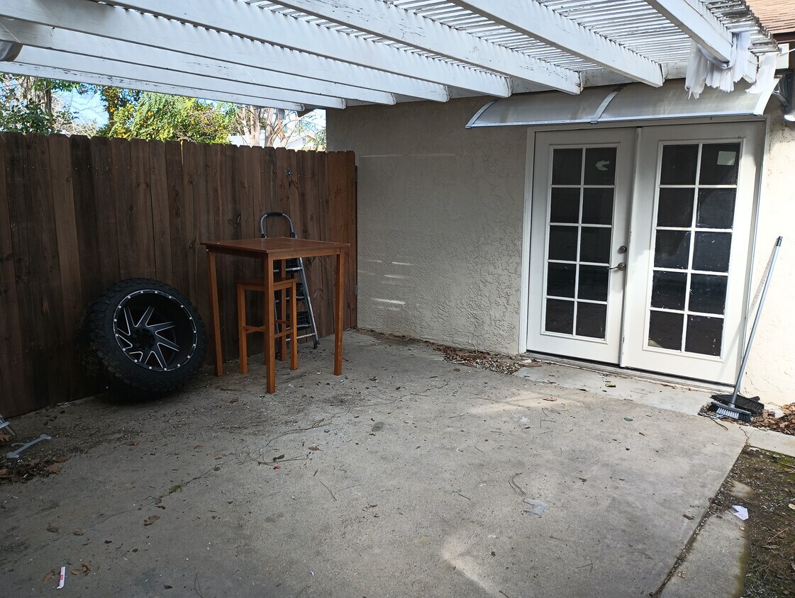 22441 Saticoy St, West Hills, CA 91307 House Rental in West Hills, CA