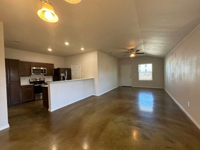 Building Photo - 108 Lowes Blvd