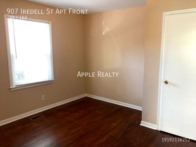 Foto del edificio - 907 Iredell St