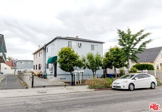 Building Photo - 1231 S Harvard Blvd