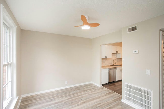 Dining room - 323 Forrest Park Rd