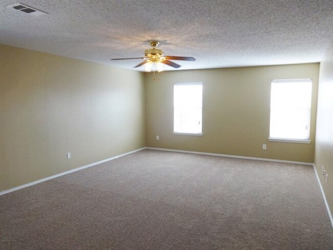 Building Photo - 13539 Ponderosa Ranch Rd