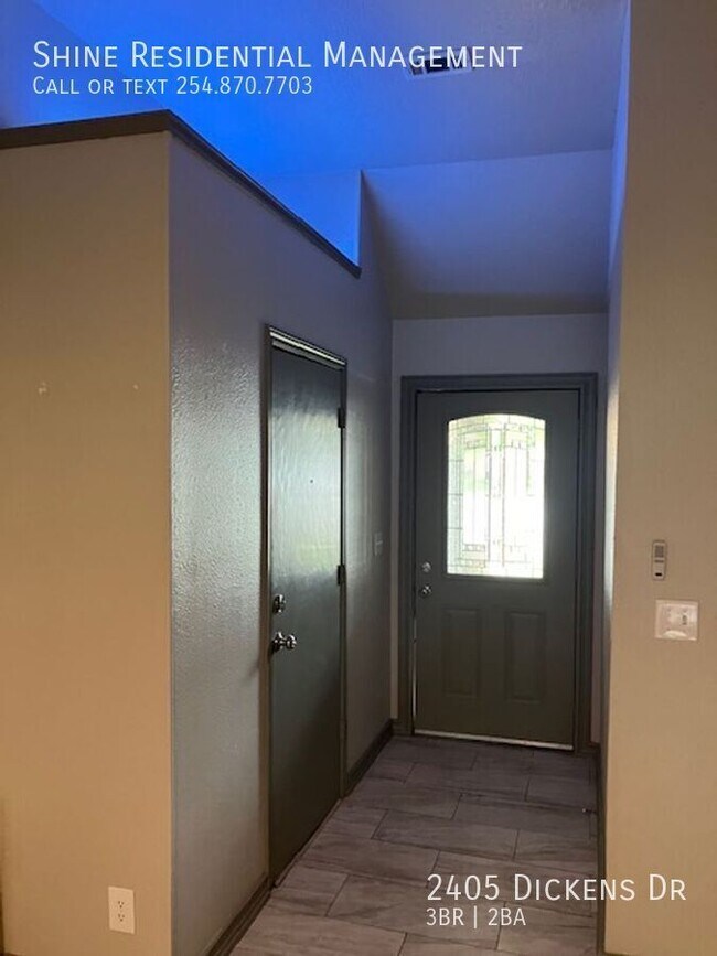 Foto del edificio - 2405 Dickens Dr