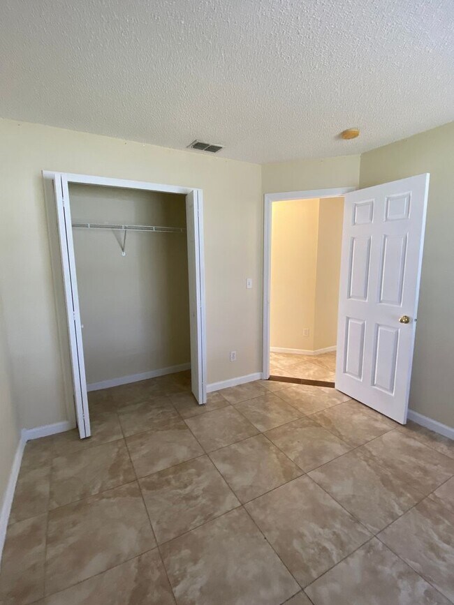 Building Photo - Home for rent