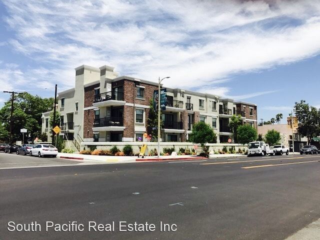 Building Photo - 10455 W Magnolia Blvd