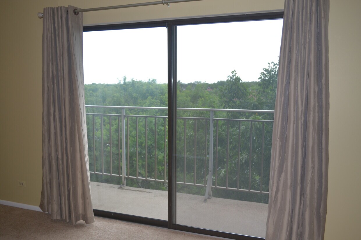 Balcony - 6340 Americana Dr