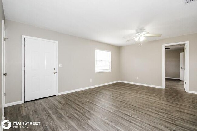 Building Photo - 212 Gay Rd, Seffner, FL 33584