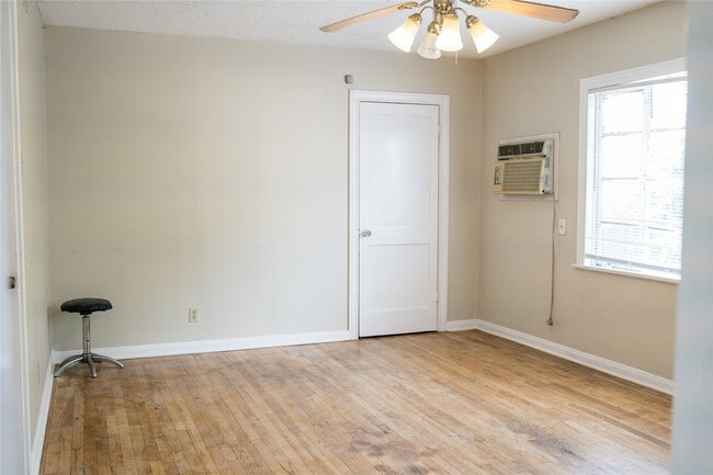 Foto del edificio - 2218 1/2 Chapman St