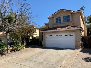 Building Photo - 2250 Bayberry Cir