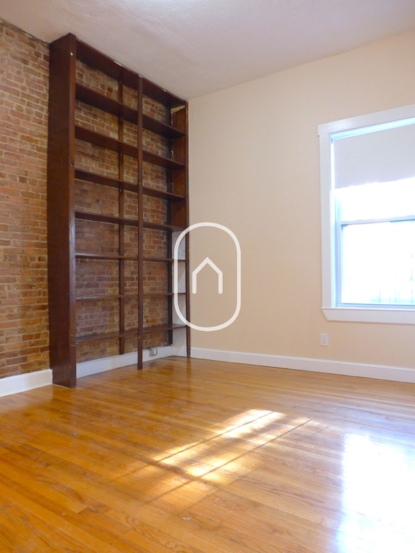 Foto principal - 668 Massachusetts Ave