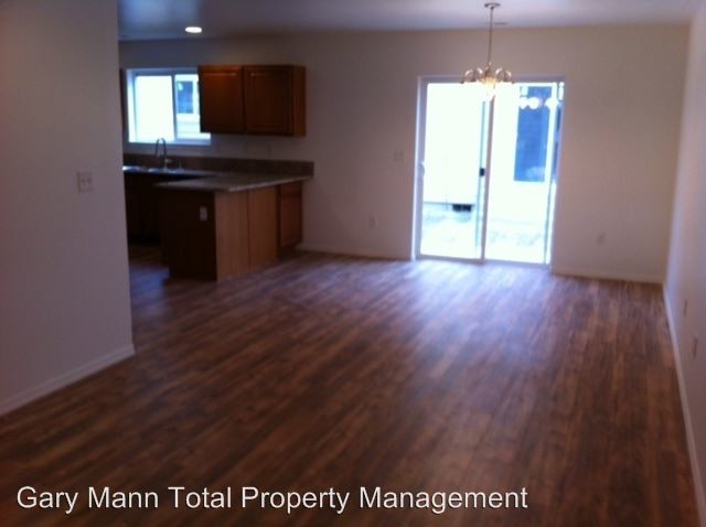 Building Photo - 106 E Mizzou Ct