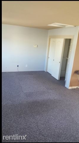 Building Photo - 2108 Woodbine Ave