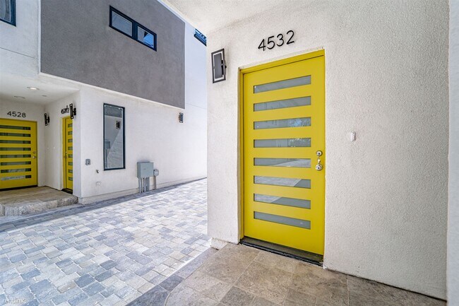 Foto del edificio - 4 br, 4 bath Triplex - 4532 Saint Charles ...